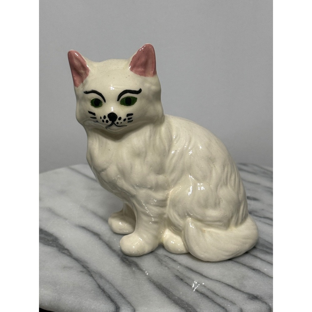 Vintage Cherokee NC White Ceramic Persian Cat Figurine Green Eyes Souvenir 4.5"